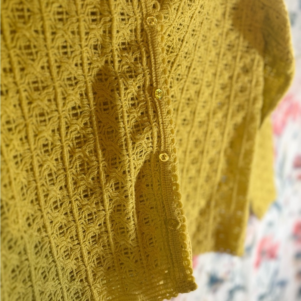 Vintage Yellow Women's Knit Sweater - Picture 3 of 9